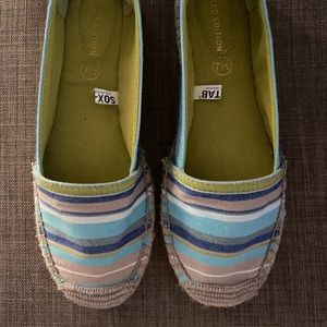 Ladies limited edition Sox tab flat aqua and tan shoes size 7 1/2